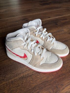 Nike Air Jordan 1 Mid SE "Peanut Butter and Jelly"